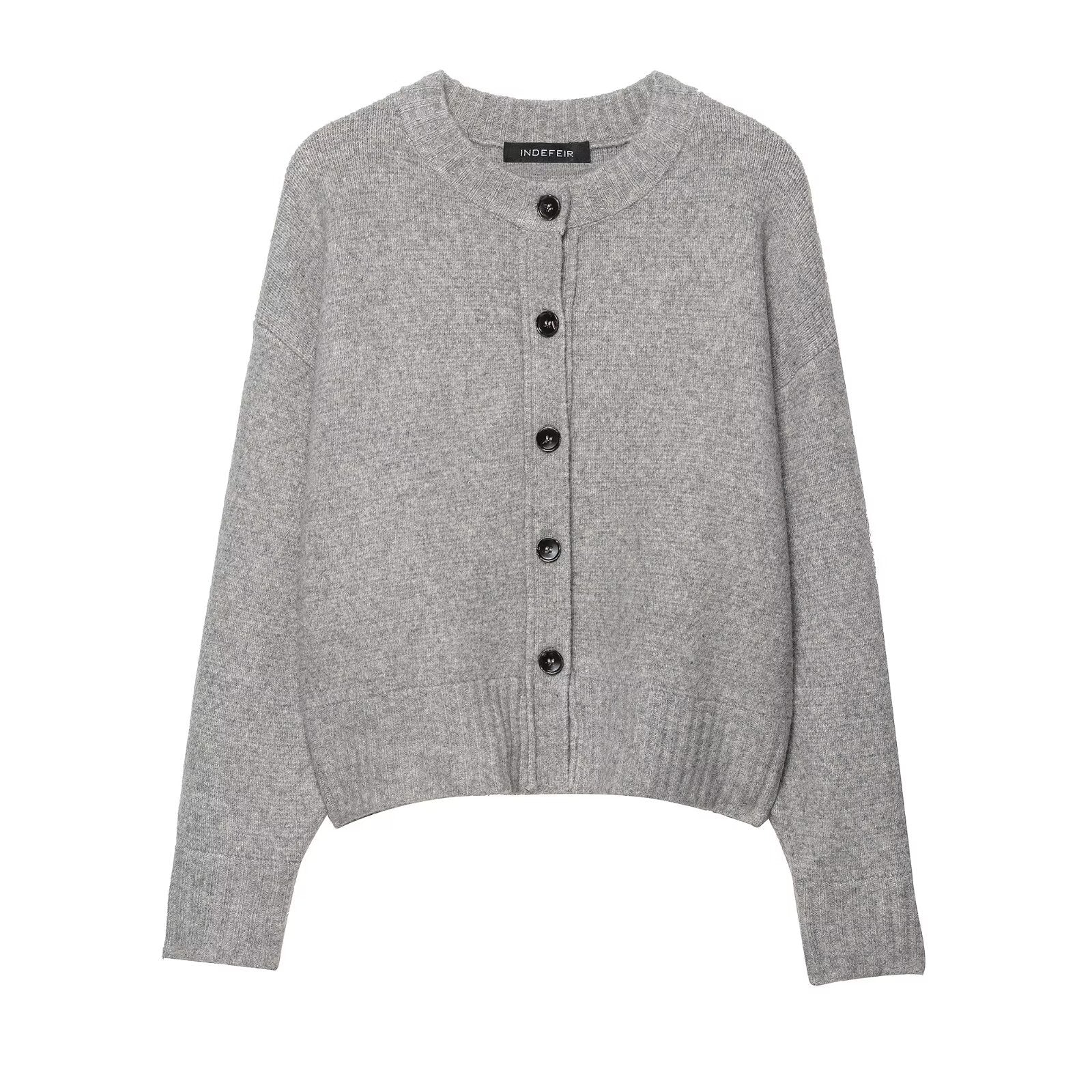 Round neck long sleeved single breasted gray knitted sweater for women